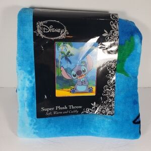 Disney Stitch Beach Scene Super Plush Throw Blanket NWT 48" x 60"